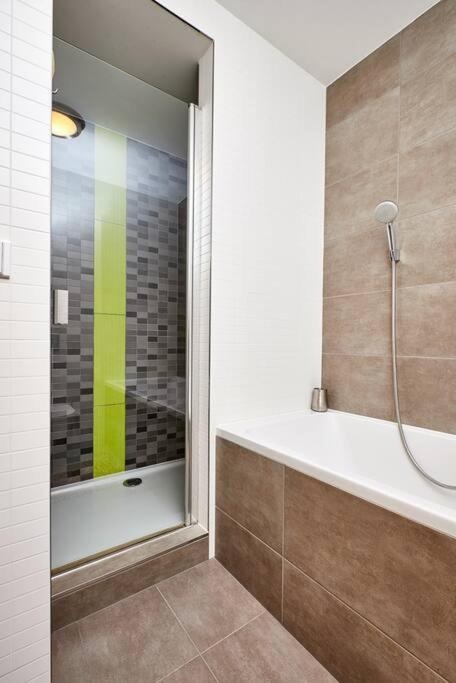 Luxury Apartment In Prague And Free Parking Exteriér fotografie