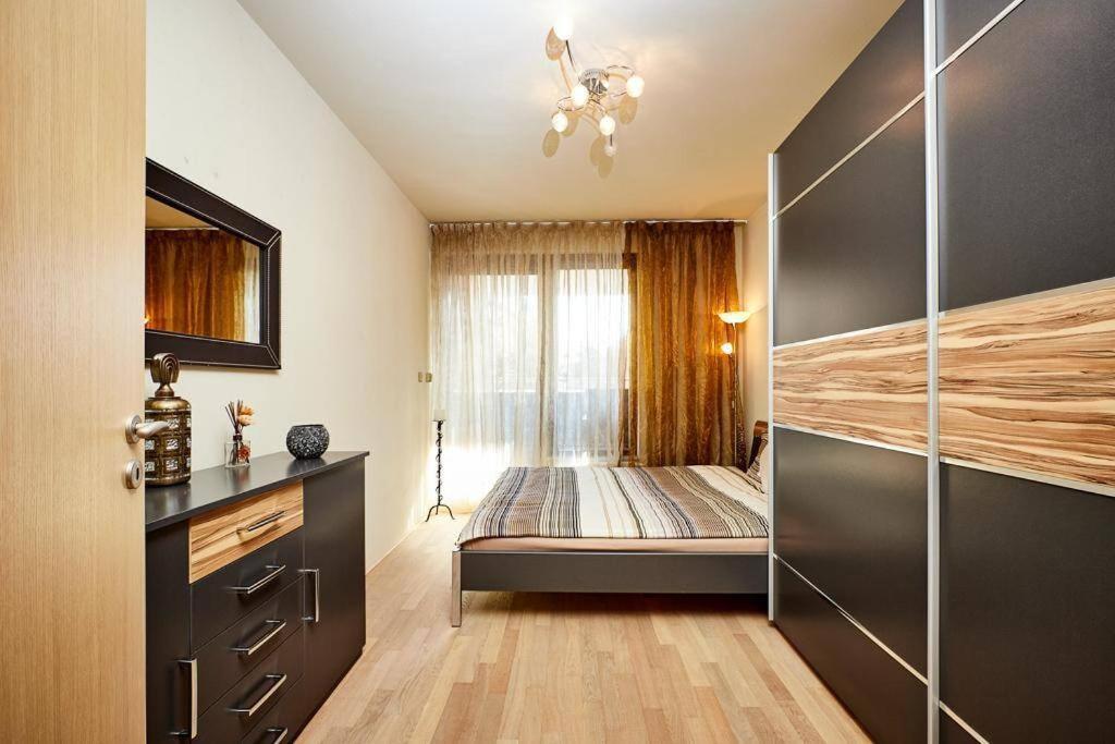 Luxury Apartment In Prague And Free Parking Exteriér fotografie