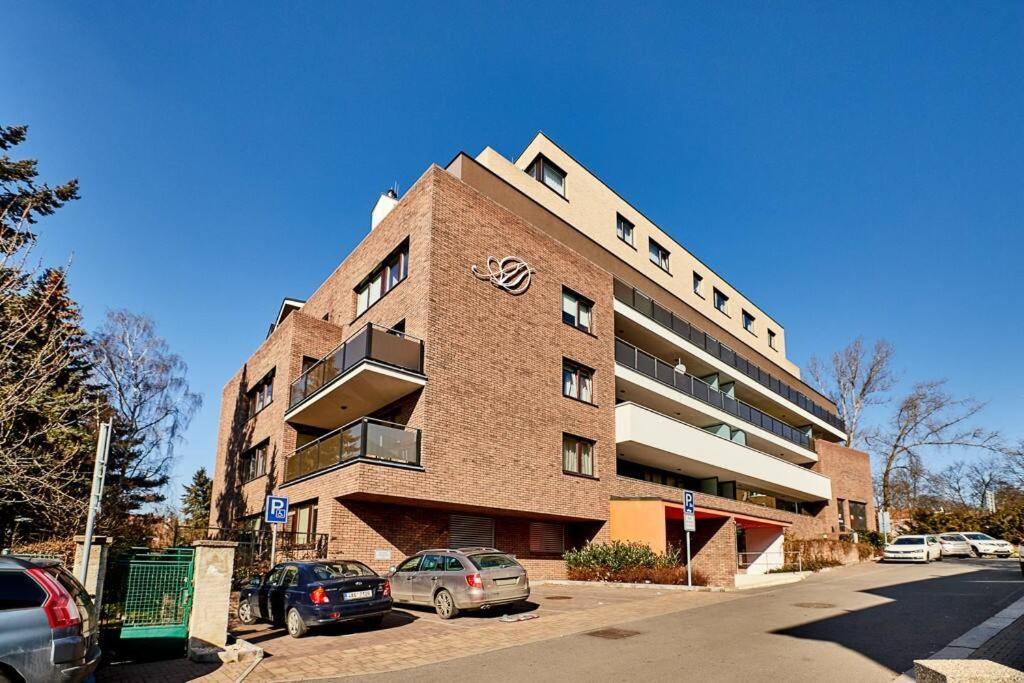 Luxury Apartment In Prague And Free Parking Exteriér fotografie