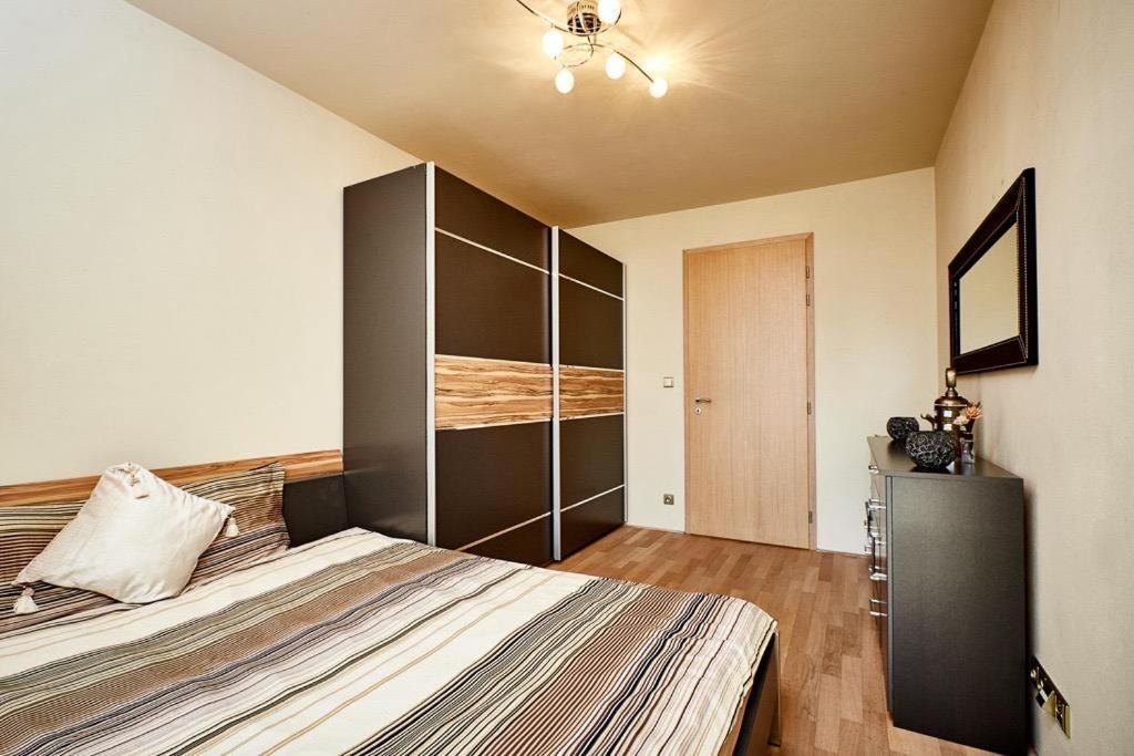 Luxury Apartment In Prague And Free Parking Exteriér fotografie